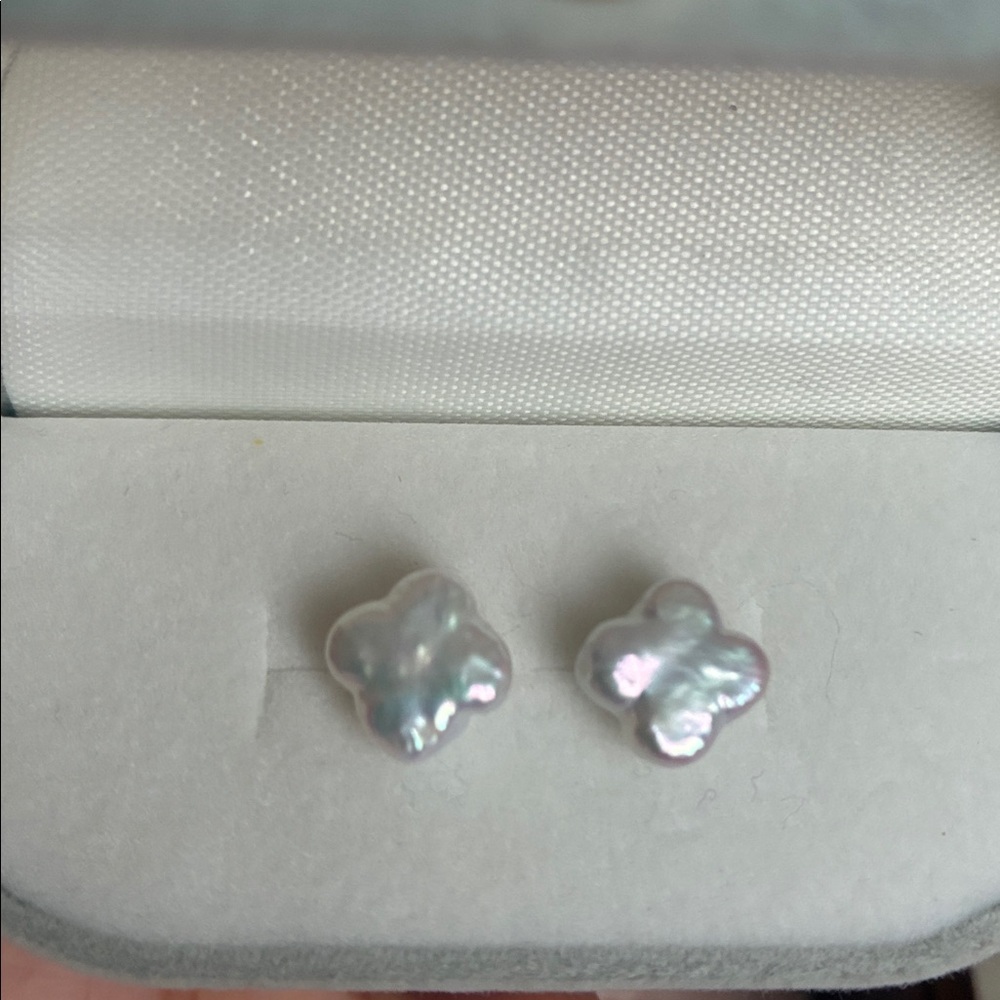 Baroque Clover Pearl Stud Earrings, Freshwater Pearl, Elegant Mother’s Day Gift